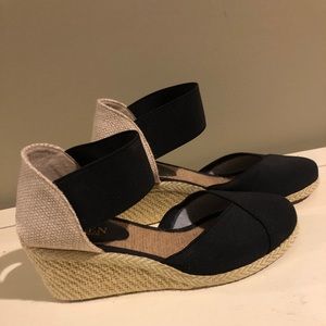 NWOT Ralph Lauren Wedge. Size 6